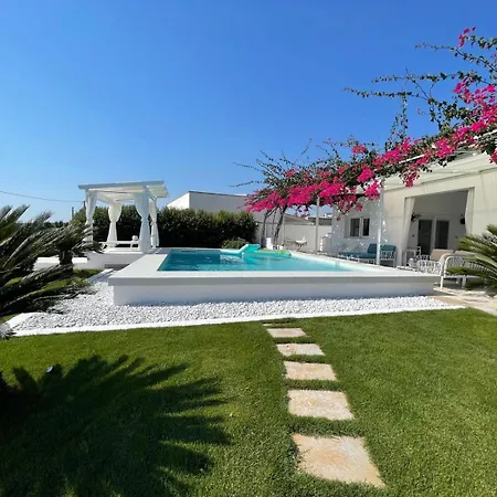 Lucia Villa